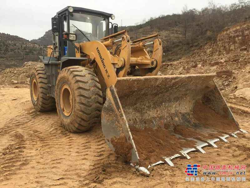 山西出售转让二手2500小时2013年龙工LG835B装载机