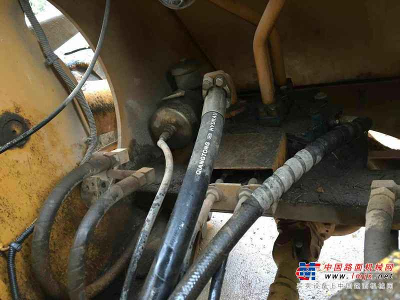 江西出售转让二手3800小时2013年龙工LG833B装载机