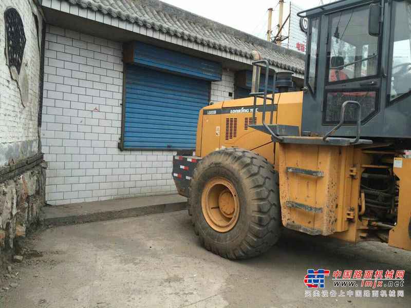 山西出售转让二手4000小时2012年龙工850装载机