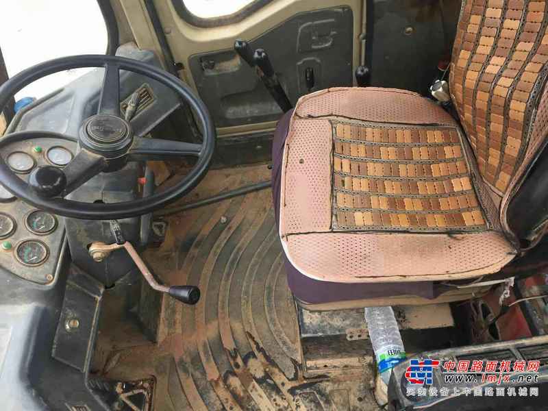 江西出售转让二手3850小时2011年龙工LG833装载机