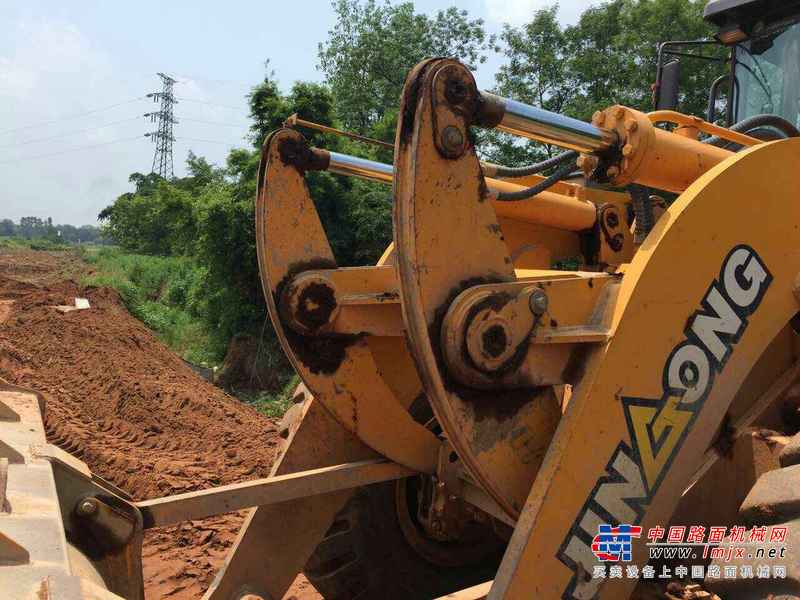 江西出售转让二手4800小时2013年晋工JGM757装载机