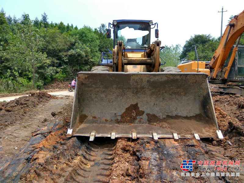 江西出售转让二手6769小时2010年龙工LG850装载机