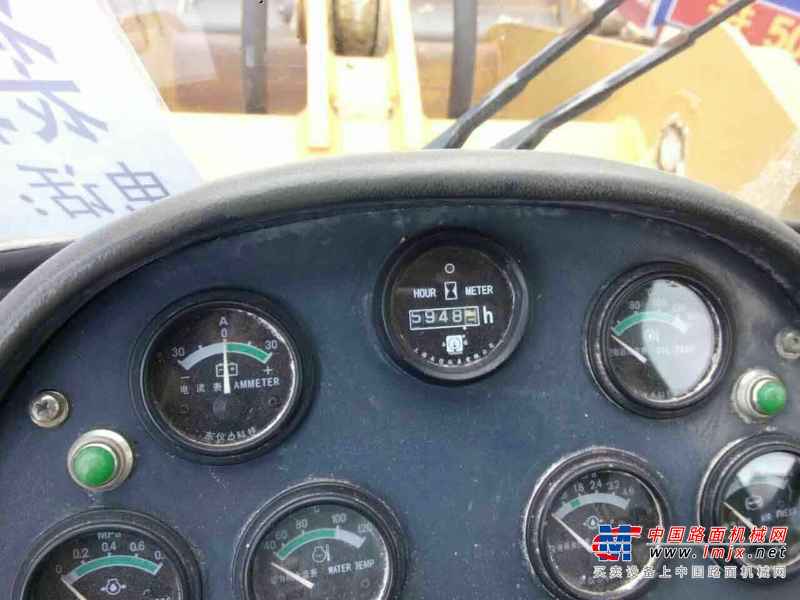 云南出售转让二手5632小时2009年龙工LG833装载机