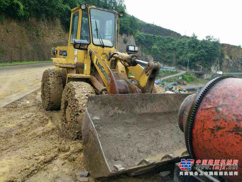 贵州出售转让二手8600小时2009年柳工ZL30E装载机