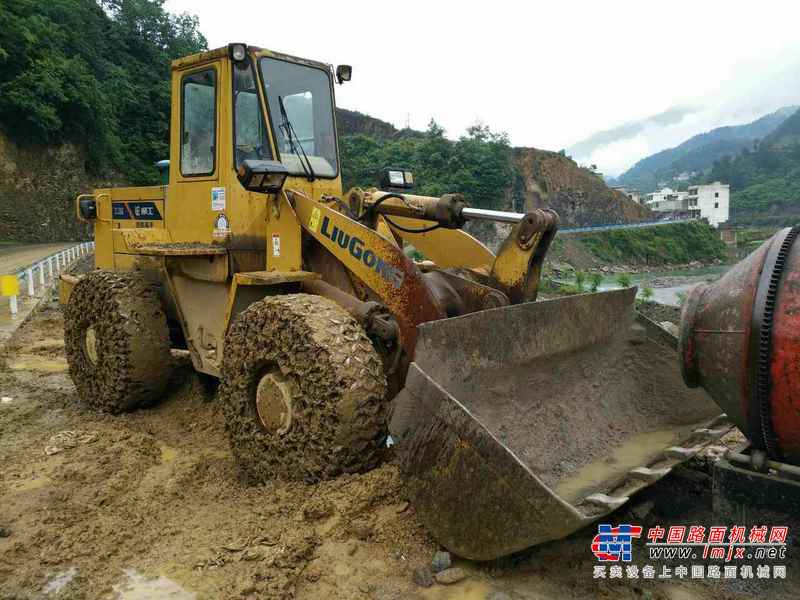 贵州出售转让二手8600小时2009年柳工ZL30E装载机