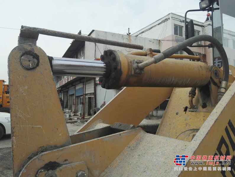山东出售转让二手9000小时2011年山工ZL30E装载机