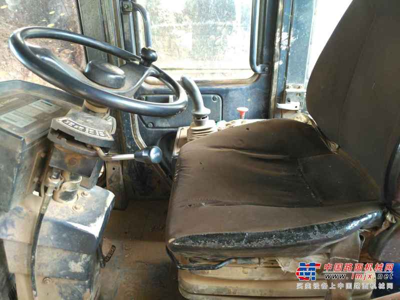 云南出售转让二手6800小时2011年柳工CLG835装载机