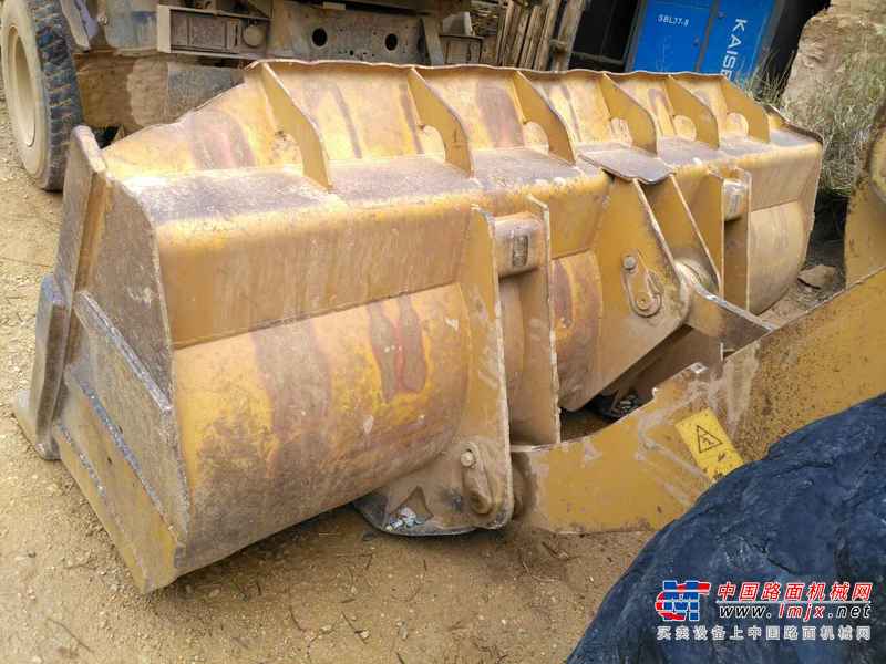 云南出售转让二手4900小时2010年龙工LG853B装载机