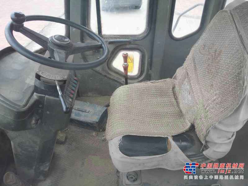 山西出售转让二手3500小时2013年山工SEM650B装载机