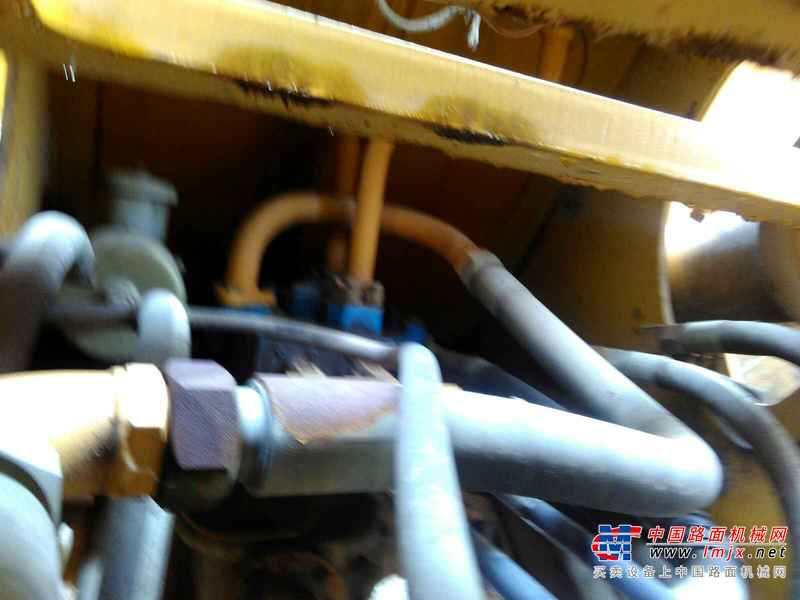 广东出售转让二手2800小时2010年龙工LG833B装载机