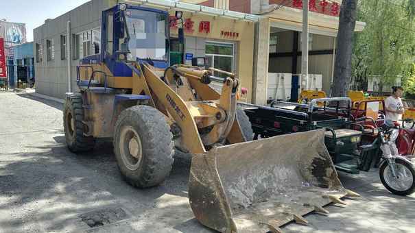 山西出售转让二手4800小时2010年龙工LG833装载机
