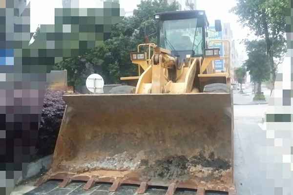 广西出售转让二手2700小时2013年柳工CLG856装载机