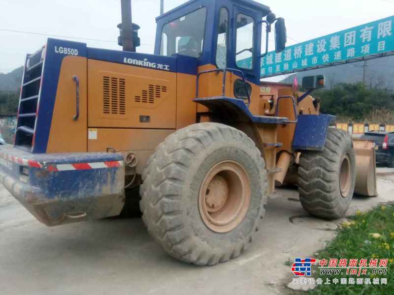 贵州出售转让二手2000小时2010年龙工LG850装载机