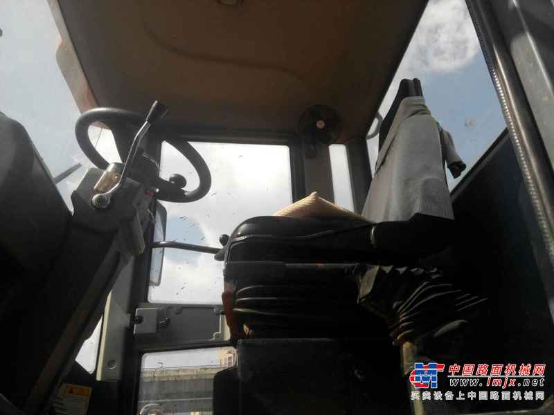 云南出售转让二手3800小时2013年龙工LG855装载机