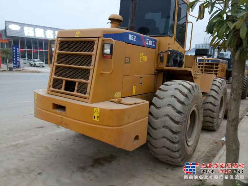 云南出售转让二手4000小时2009年柳工CLG852装载机