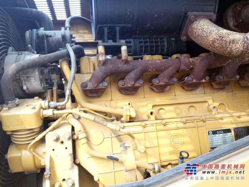 辽宁出售转让二手2400小时2013年龙工LG855D装载机