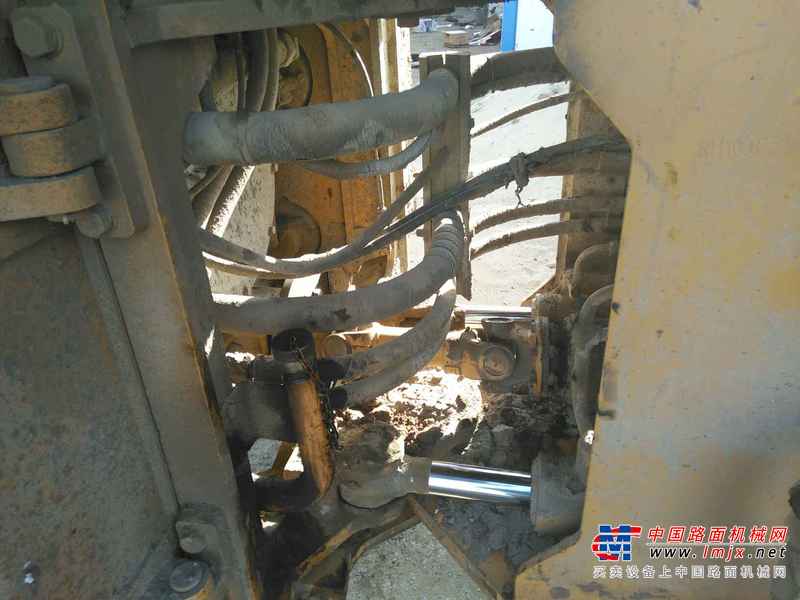 辽宁出售转让二手6000小时2011年龙工LG855B装载机
