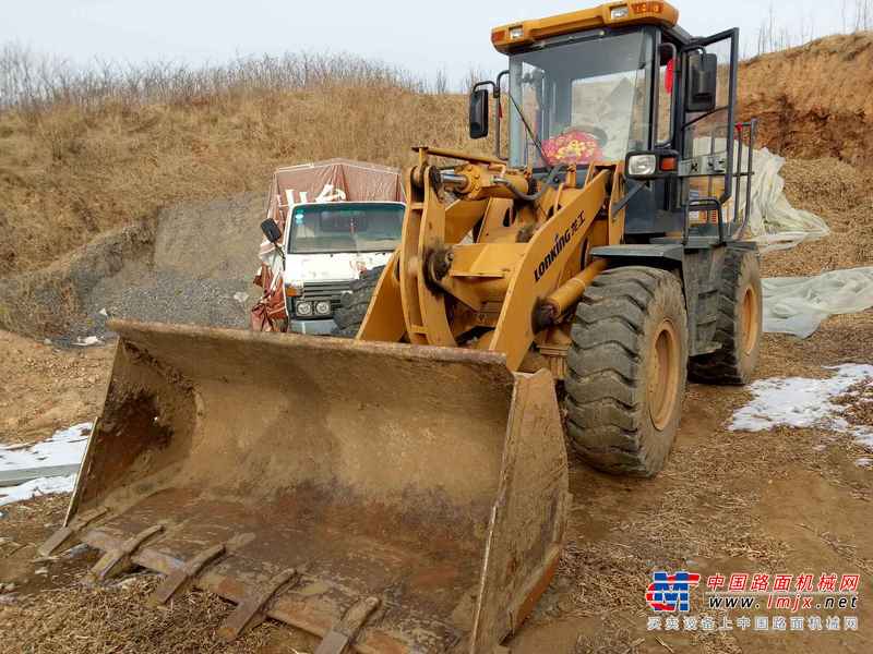 辽宁出售转让二手1400小时2014年龙工LG833B装载机