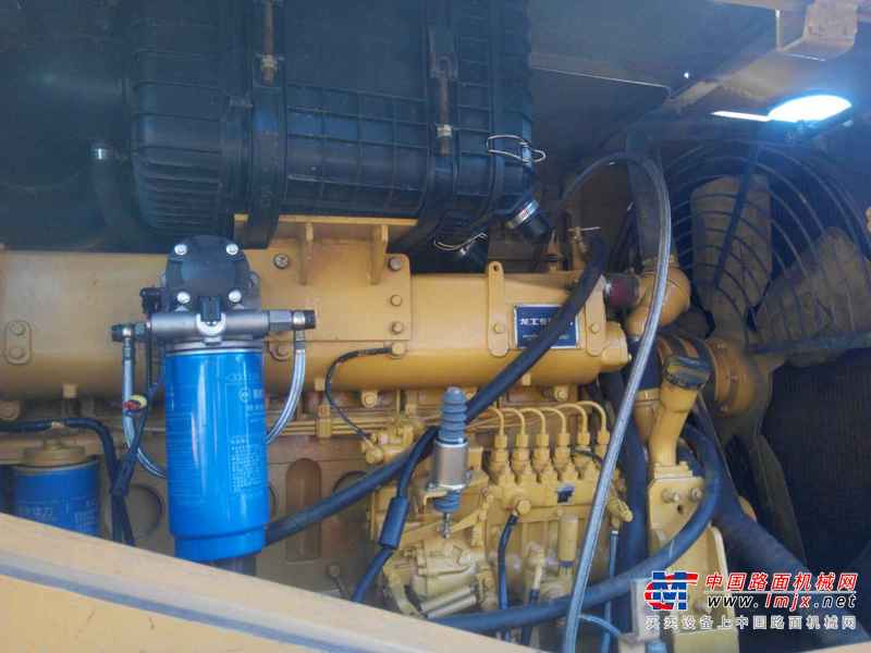 云南出售转让二手2800小时2014年龙工LG855D装载机