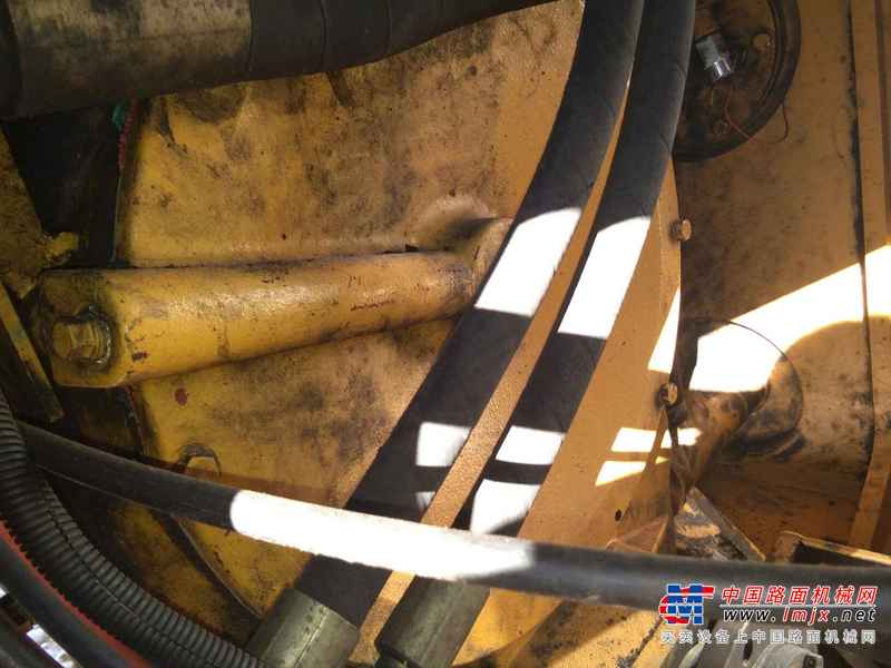 内蒙古出售转让二手2000小时2011年龙工LG855B装载机