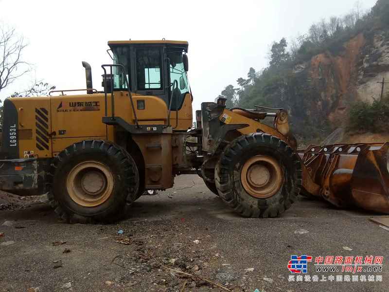 贵州出售转让二手8900小时2011年临工LG953L装载机