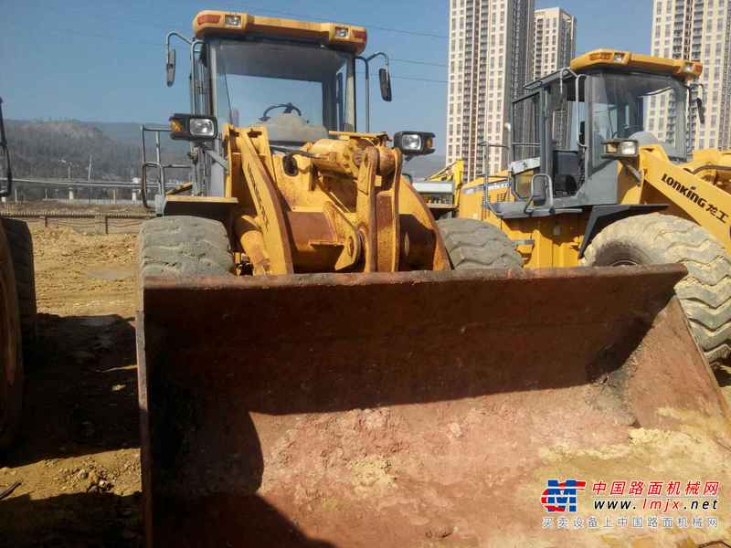 云南出售转让二手3000小时2014年龙工LG855D装载机
