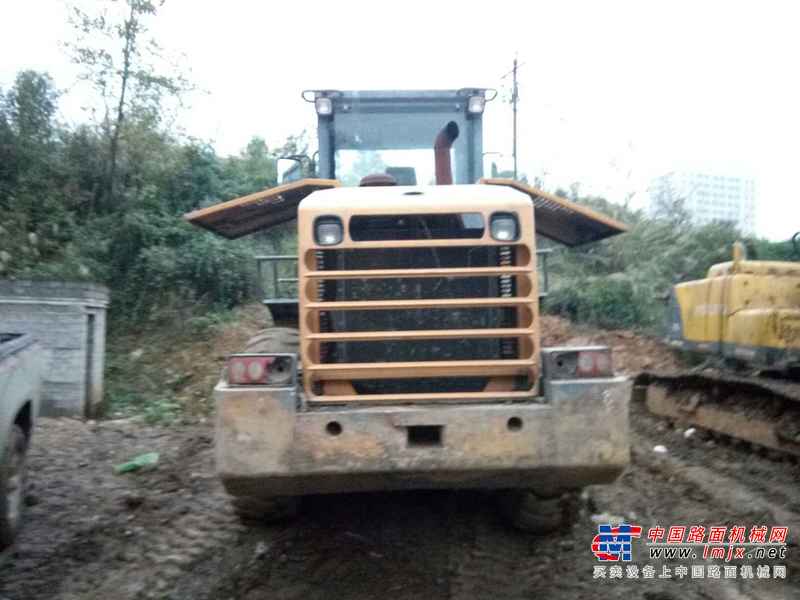 贵州出售转让二手5700小时2011年龙工LG833装载机
