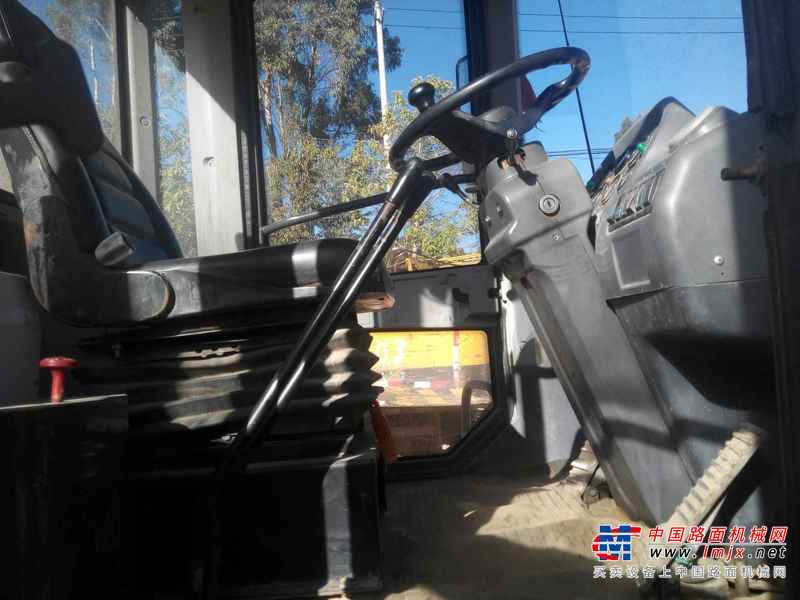 云南出售转让二手1800小时2015年龙工ZL50C装载机