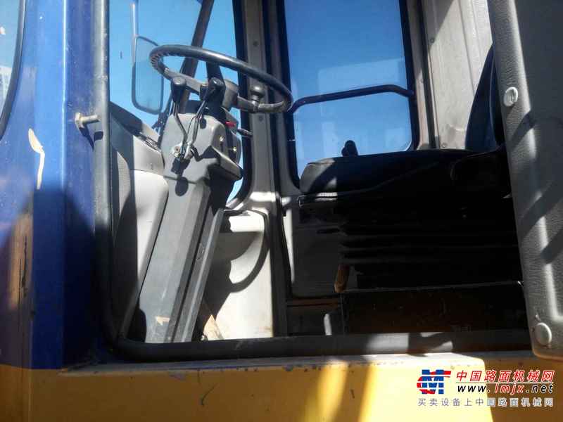 云南出售转让二手3800小时2013年龙工LG835B装载机