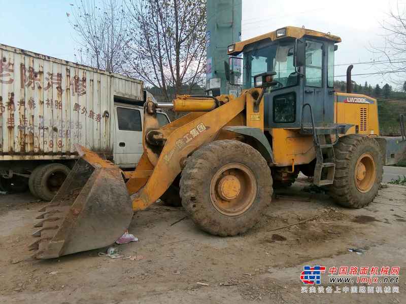 贵州出售转让二手8600小时2010年徐工LW300F装载机
