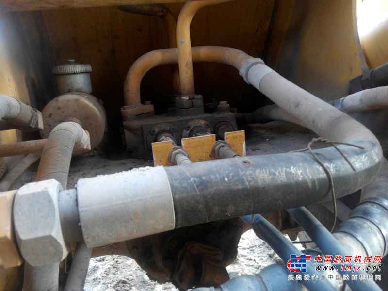 云南出售转让二手4800小时2011年龙工LG835B装载机
