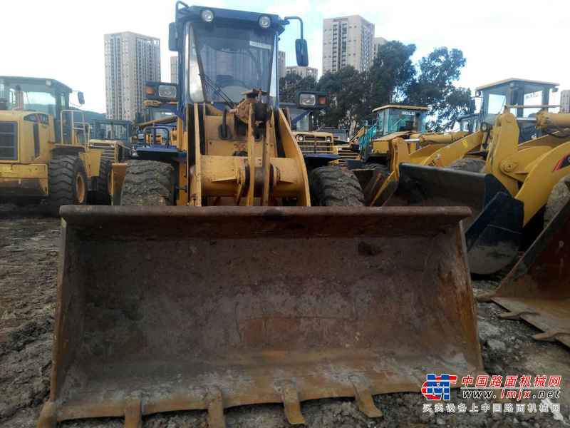 云南出售转让二手4800小时2011年龙工LG835B装载机