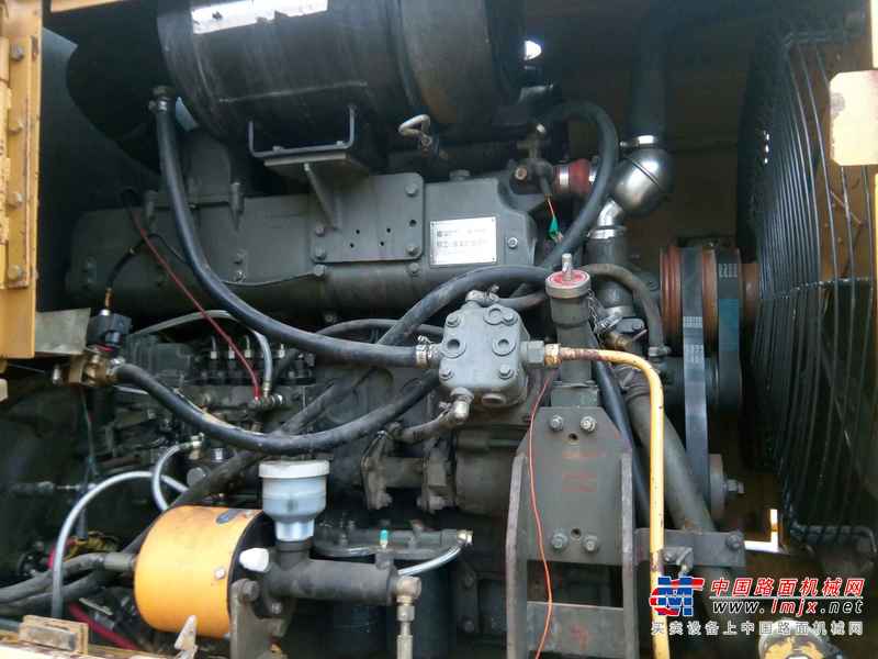 贵州出售转让二手4032小时2013年柳工CLG855装载机
