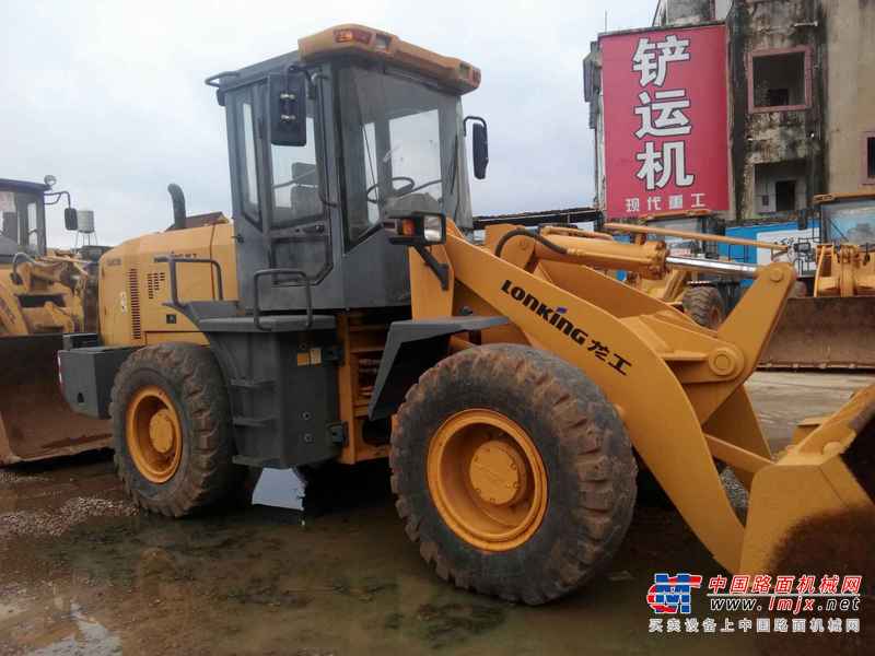 云南出售转让二手2800小时2014年龙工LG833B装载机