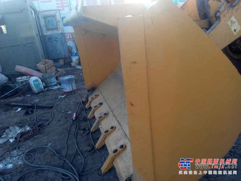 云南出售转让二手3500小时2014年龙工LG855D装载机