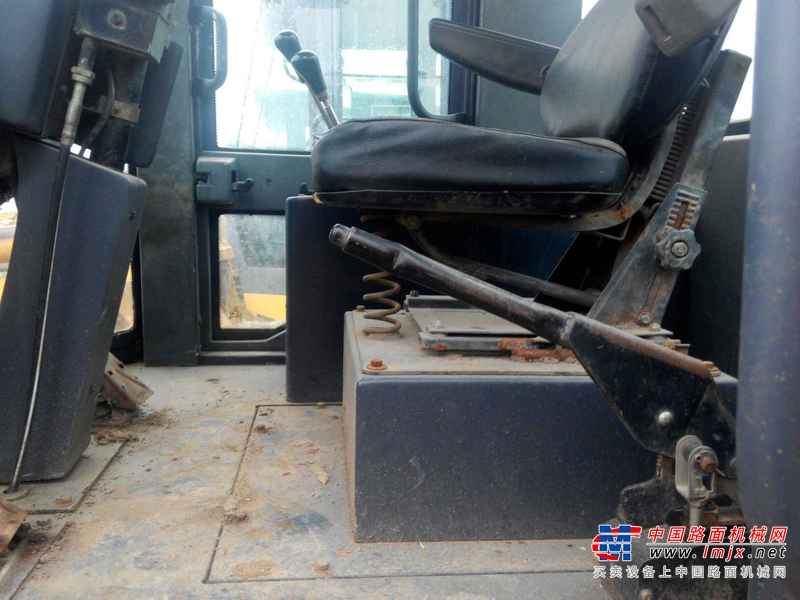 云南出售转让二手6500小时2011年柳工CLG855装载机