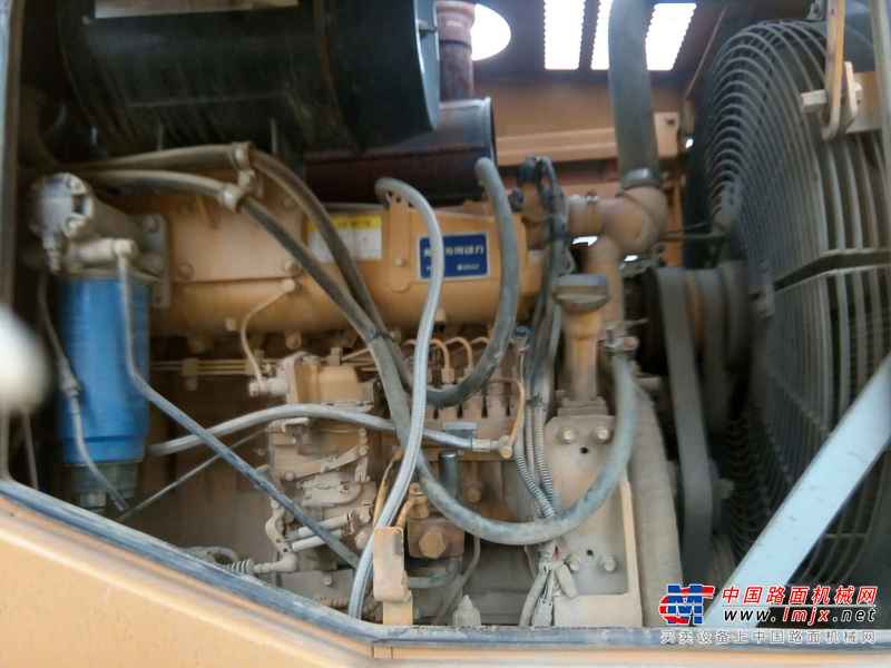贵州出售转让二手2400小时2014年龙工LG853D装载机