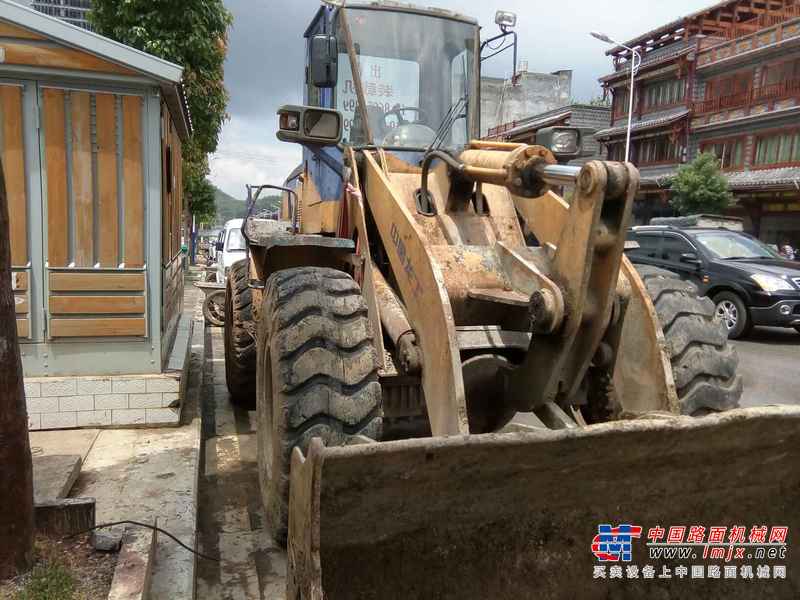 贵州出售转让二手8970小时2009年龙工LG833装载机