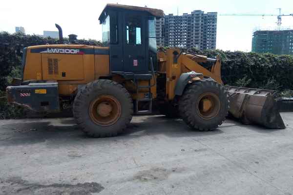 贵州出售转让二手5800小时2012年徐工LW300F装载机