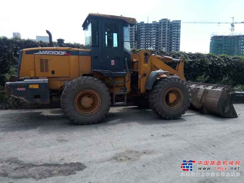 贵州出售转让二手5800小时2012年徐工LW300F装载机