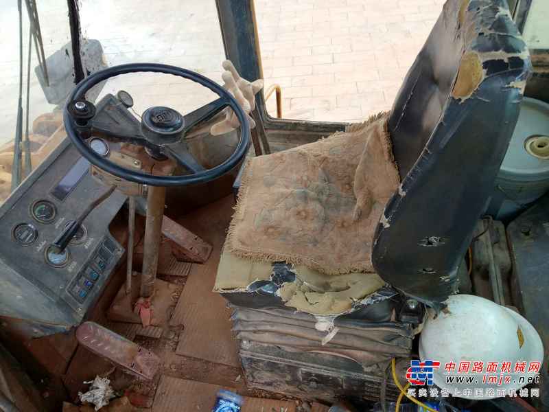 云南出售转让二手9942小时2006年柳工CLG852装载机