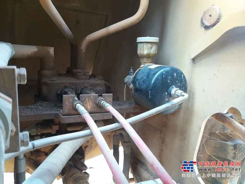 陕西出售转让二手8000小时2010年龙工LG855B装载机