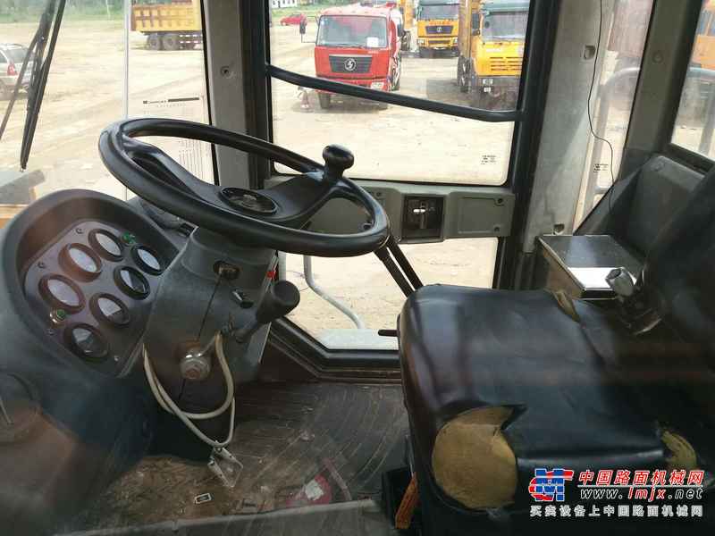 陕西出售转让二手8000小时2010年龙工LG855B装载机