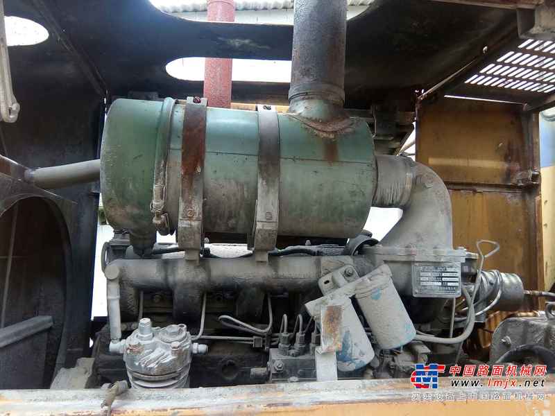 贵州出售转让二手16400小时2005年龙工LG833装载机