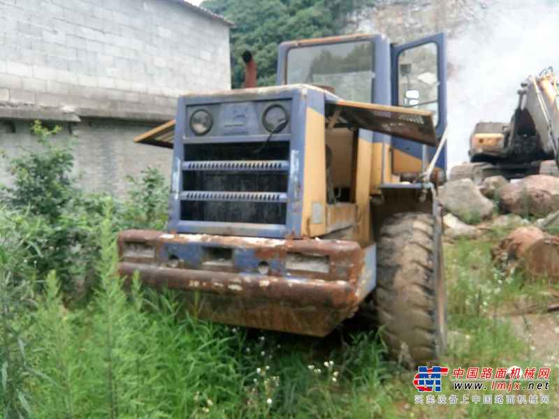 贵州出售转让二手16400小时2005年龙工LG833装载机