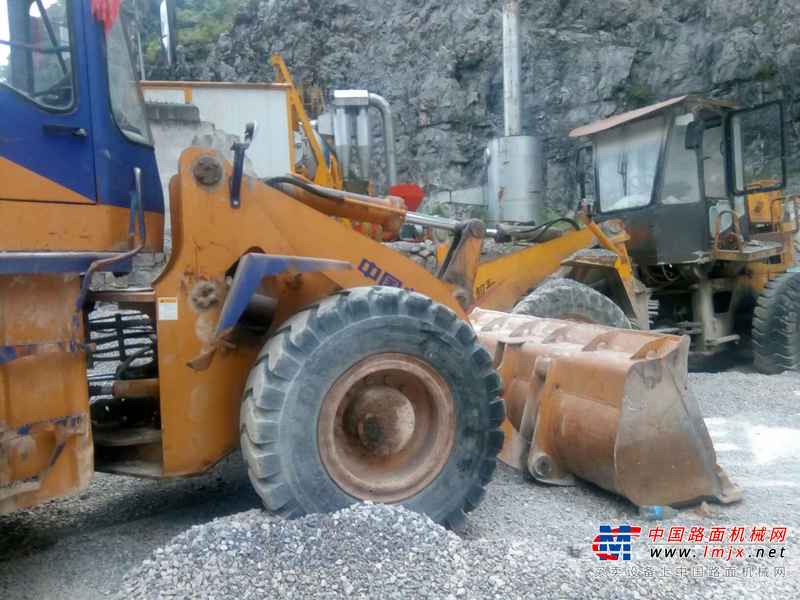 贵州出售转让二手12900小时2007年龙工LG833装载机