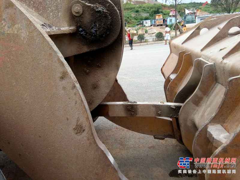 贵州出售转让二手6500小时2008年山工SEM650装载机