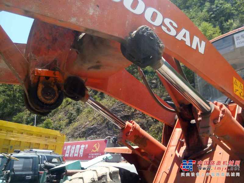 陕西出售转让二手3000小时2012年斗山DL503装载机