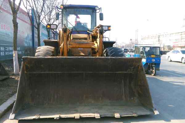 辽宁出售转让二手8000小时2010年龙工LG850装载机