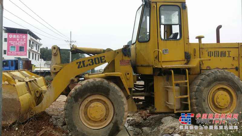 广西出售转让二手8000小时2004年柳工ZL30E装载机